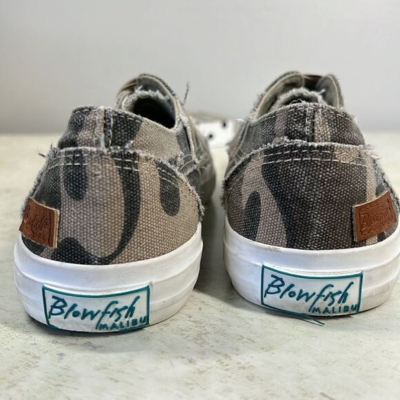 Blowfish Tan Brown Malibu Camo Slip Ons 7.5 - Picture 5 of 6